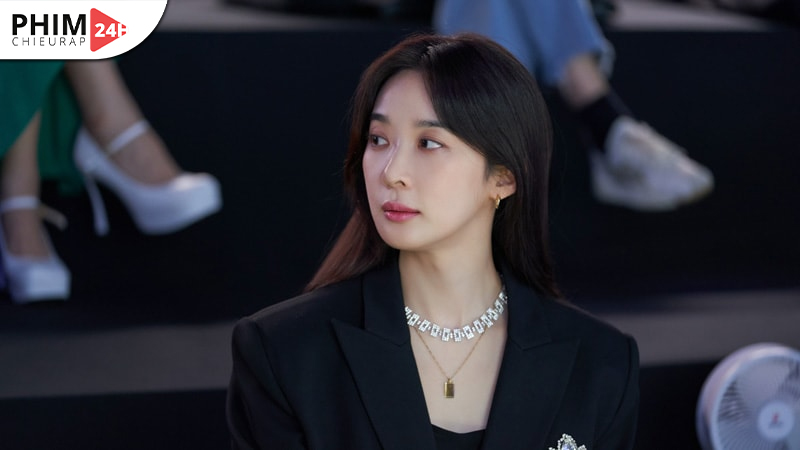 Lee Chung Ah vào vai Yoon Shi Hyeon